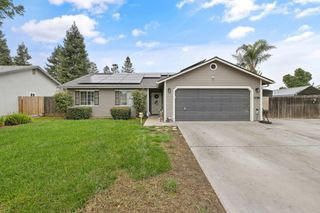 606 N Orange Avenue, Exeter, CA 93221