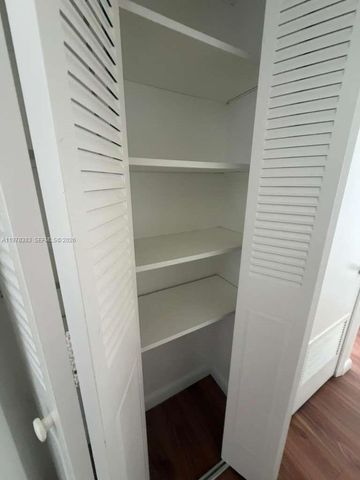 2780 NE 183rd St 410, Aventura, FL 33160