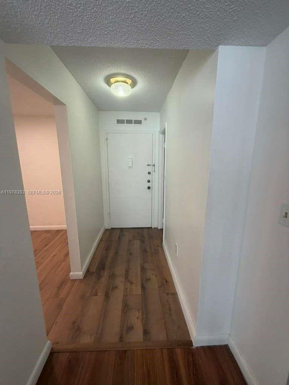 2780 NE 183rd St 410, Aventura, FL 33160