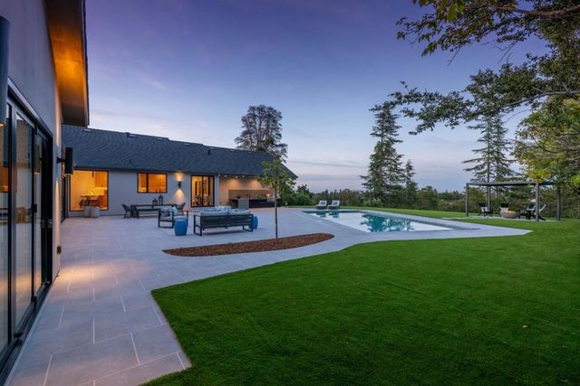 655 Hayne Road, Hillsborough, CA 94010