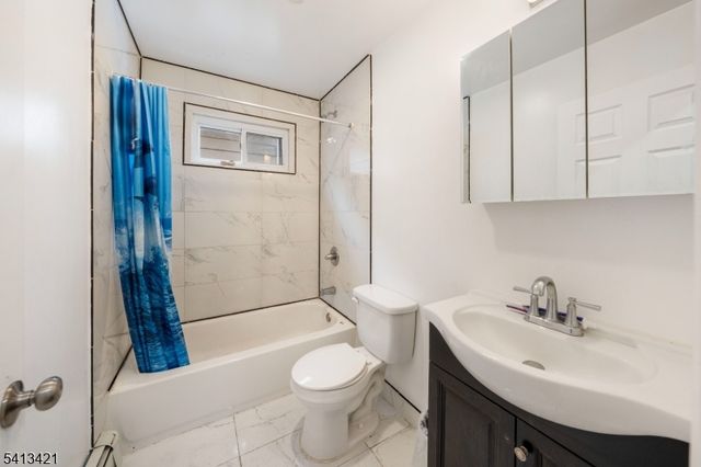 853 Rebecca Pl, Elizabeth City, NJ 07201