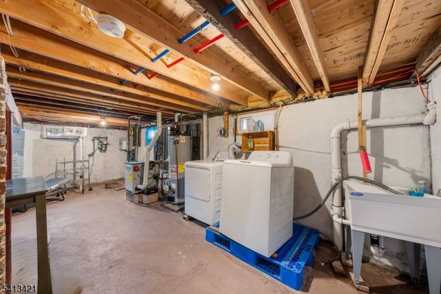 853 Rebecca Pl, Elizabeth City, NJ 07201