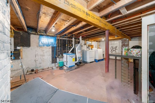 853 Rebecca Pl, Elizabeth City, NJ 07201