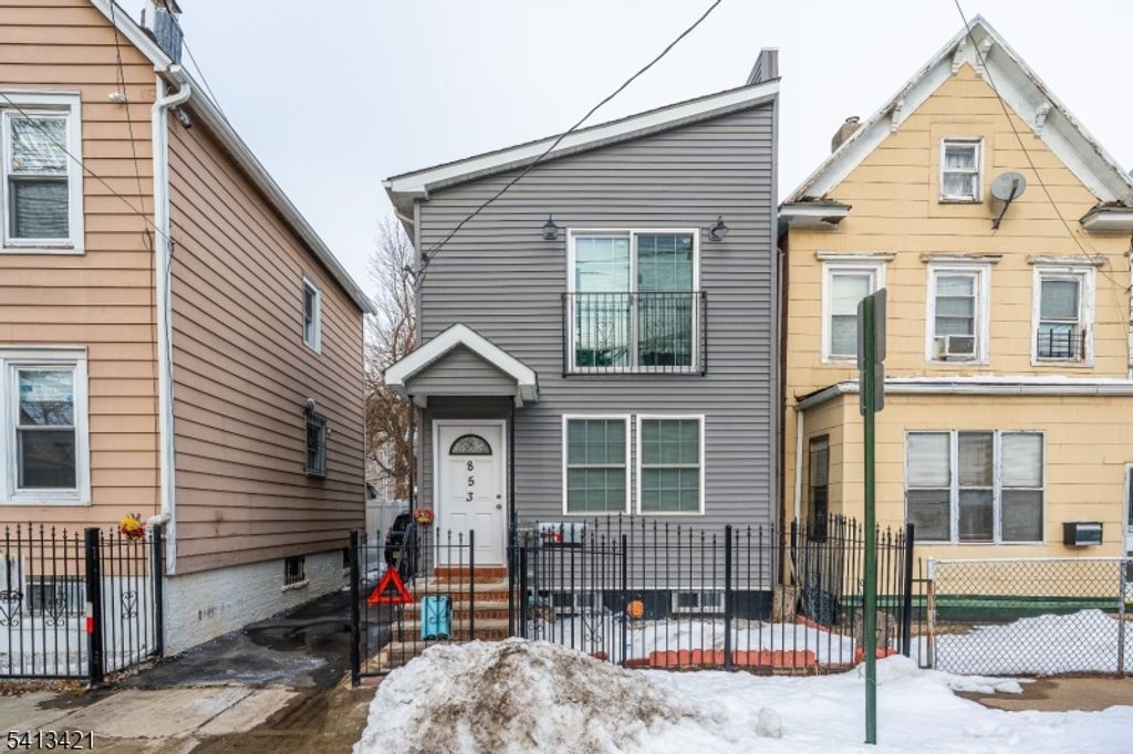 853 Rebecca Pl, Elizabeth City, NJ 07201