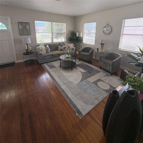1014 E OKALOOSA AVENUE, Tampa, FL 33604