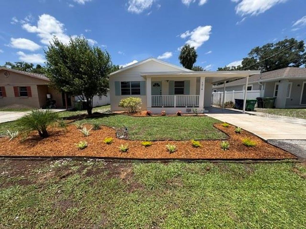 1014 E OKALOOSA AVENUE, Tampa, FL 33604