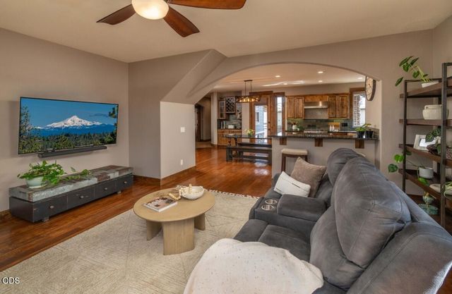 63109 Turret Court, Bend, OR 97701