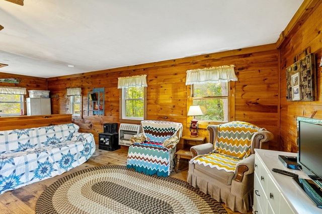 2322 West Shore Road, Alburgh, VT 05440