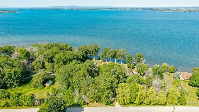 2322 West Shore Road, Alburgh, VT 05440