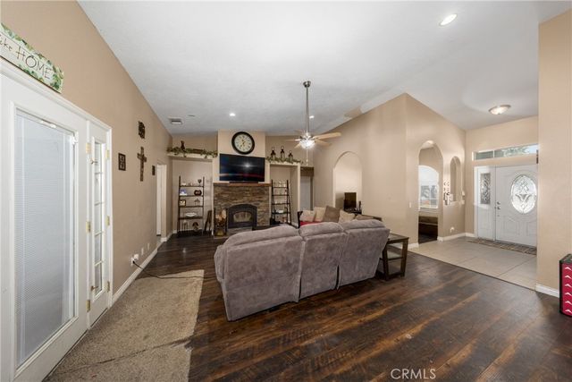 11671 Desert View, Pinon Hills, CA 92372