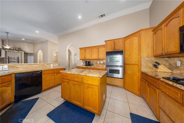 11671 Desert View, Pinon Hills, CA 92372
