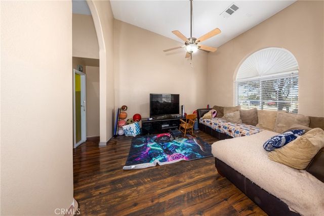 11671 Desert View, Pinon Hills, CA 92372