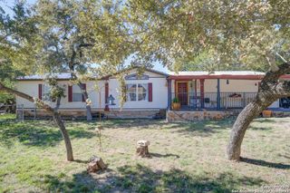 1400 Elmhurst Dr., Lakehills, TX 78063