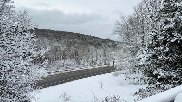 5 Old Turnpike Road, Epsom, NH 03234