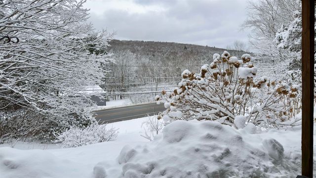 5 Old Turnpike Road, Epsom, NH 03234