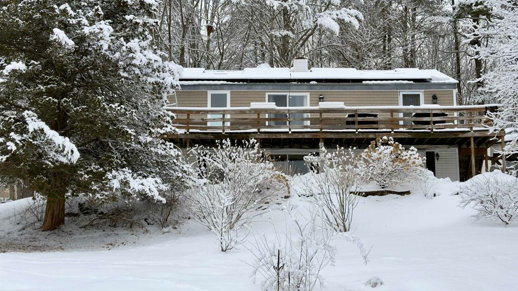 5 Old Turnpike Road, Epsom, NH 03234