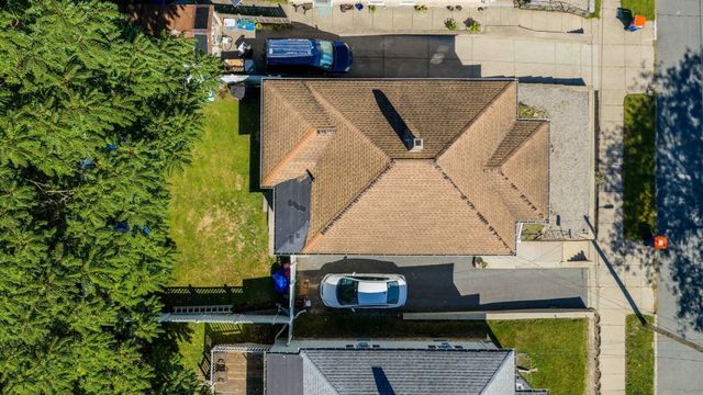 57 Mary St, New Bedford, MA 02745