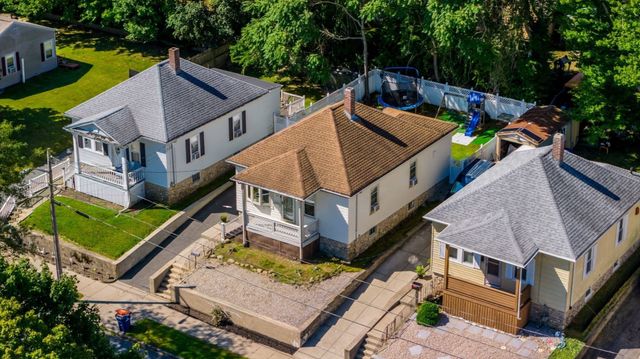 57 Mary St, New Bedford, MA 02745