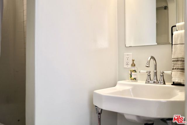 7620 Fountain, West Hollywood, CA 90046