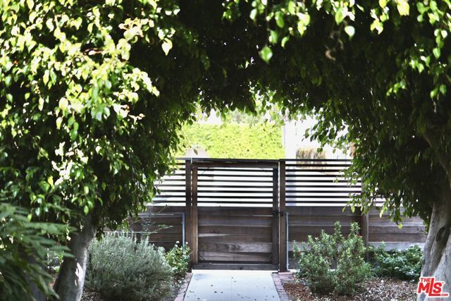 7620 Fountain, West Hollywood, CA 90046