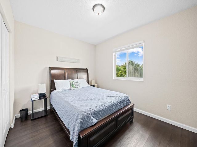 6830 Langdon Way, Lake Worth, FL 33463