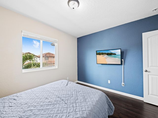 6830 Langdon Way, Lake Worth, FL 33463