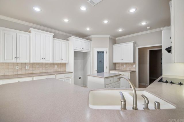 119 Maumelle Valley Drive, Maumelle, AR 72113