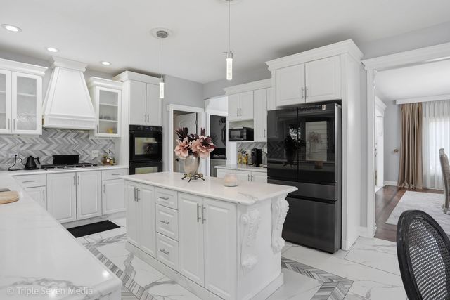 12600 Sheffield Court, Palos Park, IL 60464