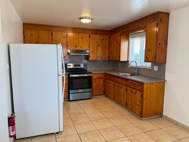 221 Rondale, Hayward, CA 94541