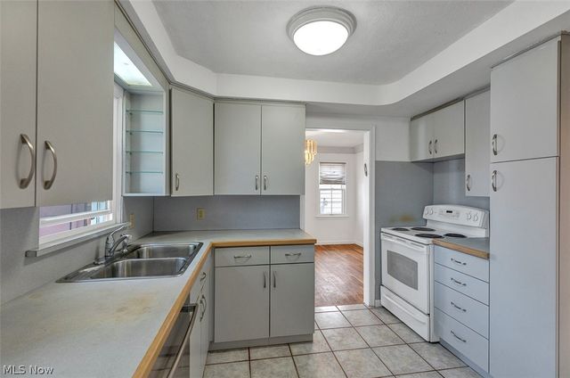 4493 Silsby Road, University Heights, OH 44118
