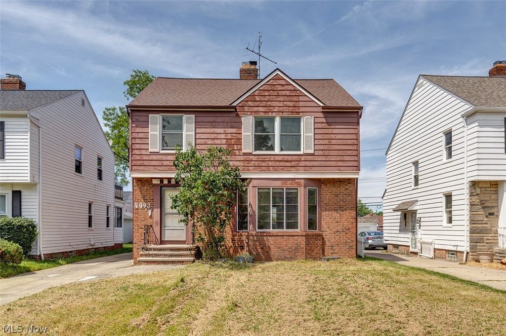4493 Silsby Road, University Heights, OH 44118