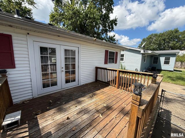 18 Radcliff Road, Springfield, IL 62703