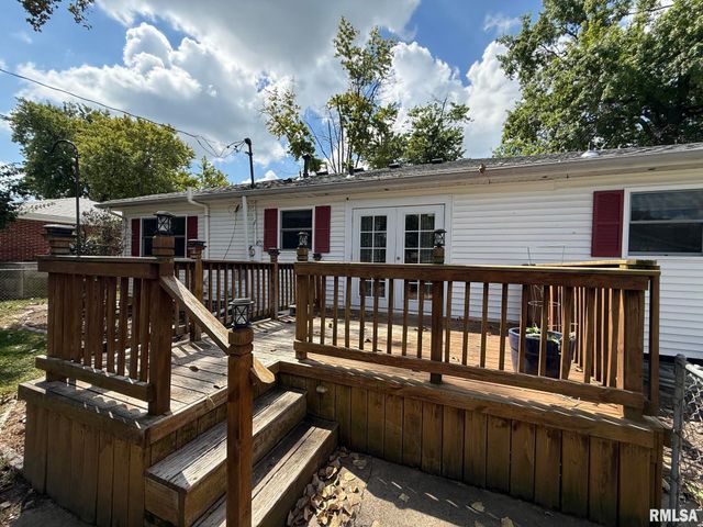 18 Radcliff Road, Springfield, IL 62703