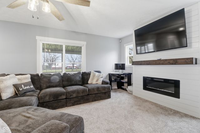 4665 S Mauxferry Road, Franklin, IN 46131