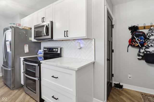 4665 S Mauxferry Road, Franklin, IN 46131