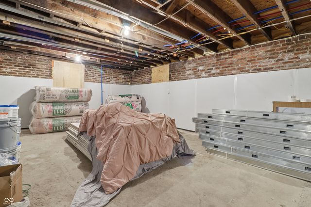 4665 S Mauxferry Road, Franklin, IN 46131