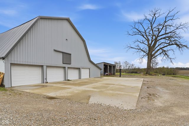 4665 S Mauxferry Road, Franklin, IN 46131