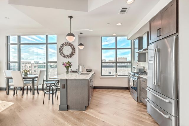 5 Gadsdenboro Street 511, Charleston, SC 29401