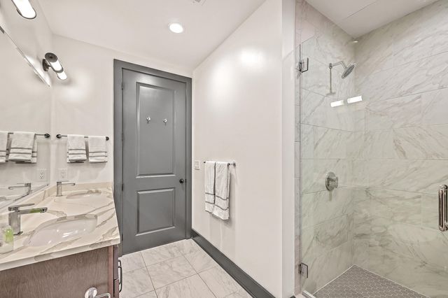5 Gadsdenboro Street 511, Charleston, SC 29401