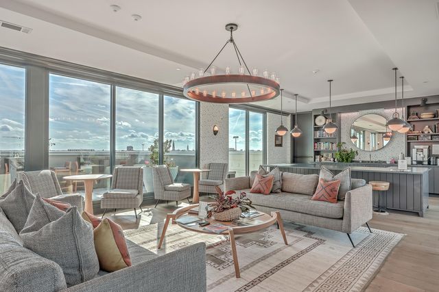 5 Gadsdenboro Street 511, Charleston, SC 29401