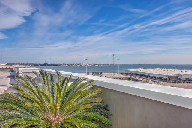 5 Gadsdenboro Street 511, Charleston, SC 29401