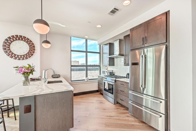5 Gadsdenboro Street 511, Charleston, SC 29401