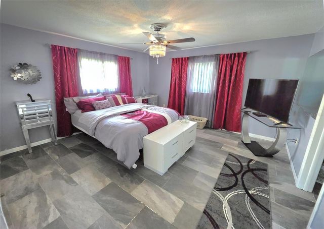 9907 DAHLIA STREET N, Pinellas Park, FL 33782