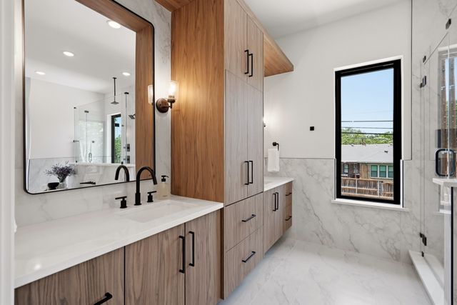 5449 Goodwin Avenue, Dallas, TX 75206