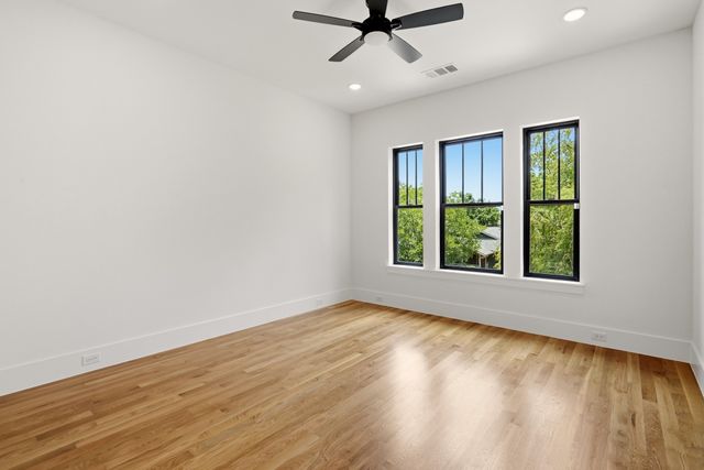 5449 Goodwin Avenue, Dallas, TX 75206