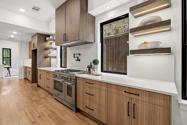 5449 Goodwin Avenue, Dallas, TX 75206