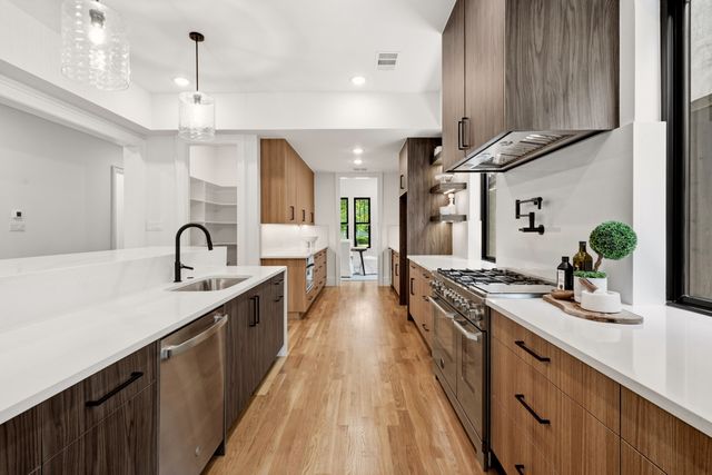 5449 Goodwin Avenue, Dallas, TX 75206