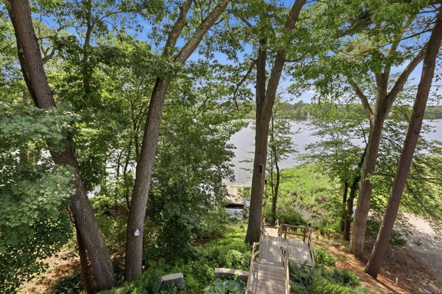 23 Shore Rd, North Reading, MA 01864