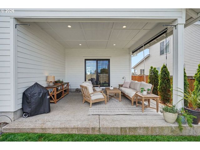 835 REAGAN St, Mt Angel, OR 97362