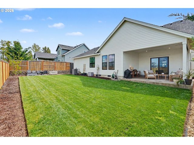 835 REAGAN St, Mt Angel, OR 97362